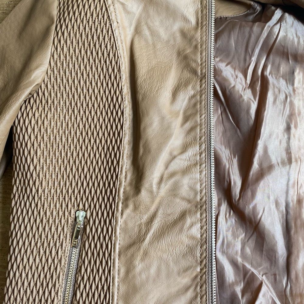 Leather jacket - Picture 4 of 5